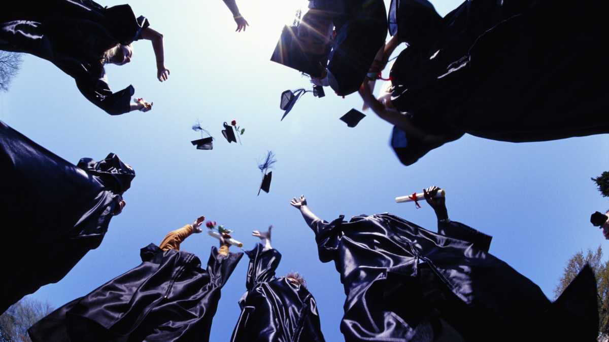 Immagine di La laurea non serve a niente se ce l'hanno tutti