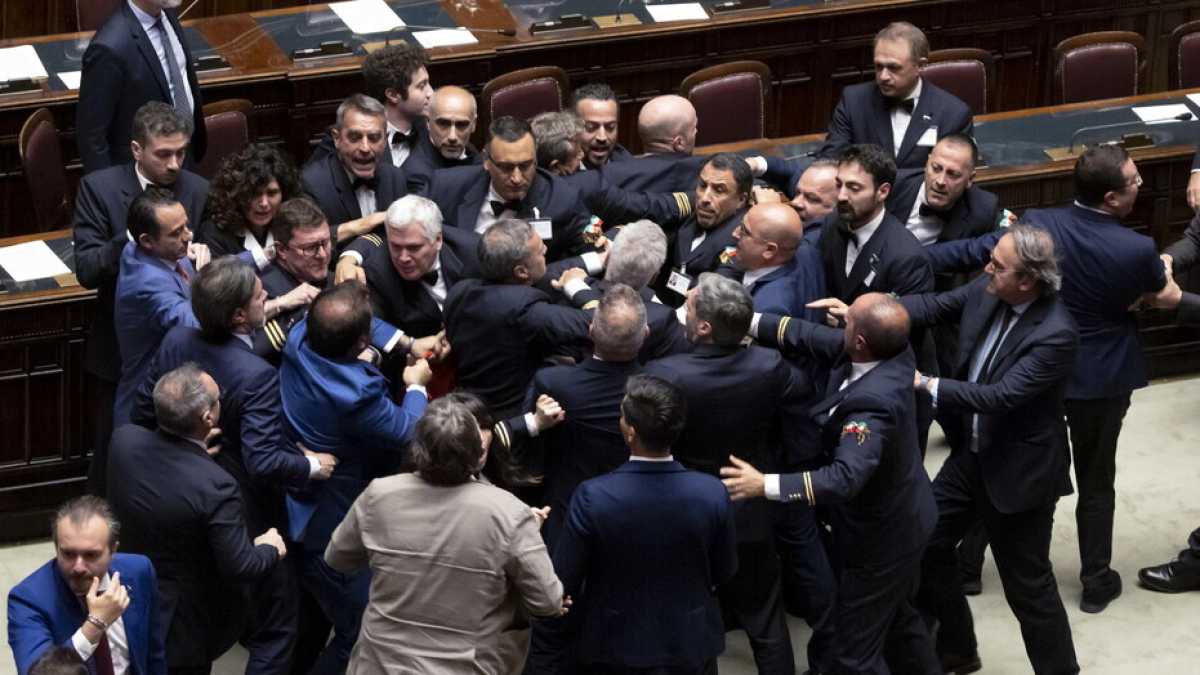 Immagine di “Dopo il flop i 5 stelle fanno casino per fare vedere che non sono morti”. Parla Padellaro