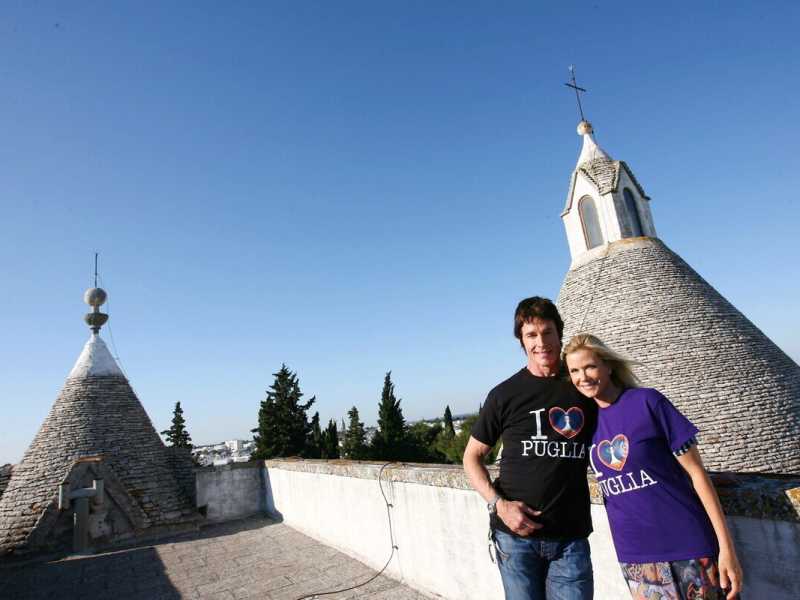 Ronn Moss e Katherine Kelly Lang, alla Masseria San Domenico, per girare 10 episodi di Beautiful ambientati in Puglia (Olycom)&nbsp;<br />