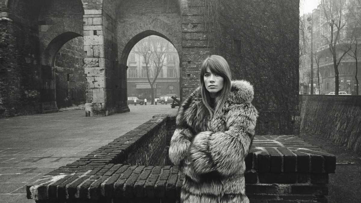 Immagine di Generazione Françoise Hardy: la cantante metteva l’amore al centro, nella vita e nelle canzoni