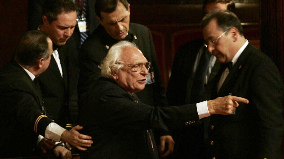 Immagine di Perché è ridicolo paragonare la candidatura di Ilaria Salis al metodo di Marco Pannella