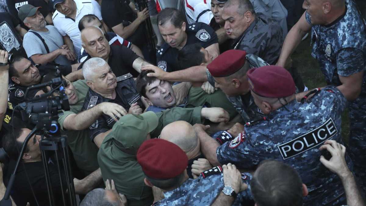 Immagine di Chi ha tradito l'Armenia, che lascia la Csto