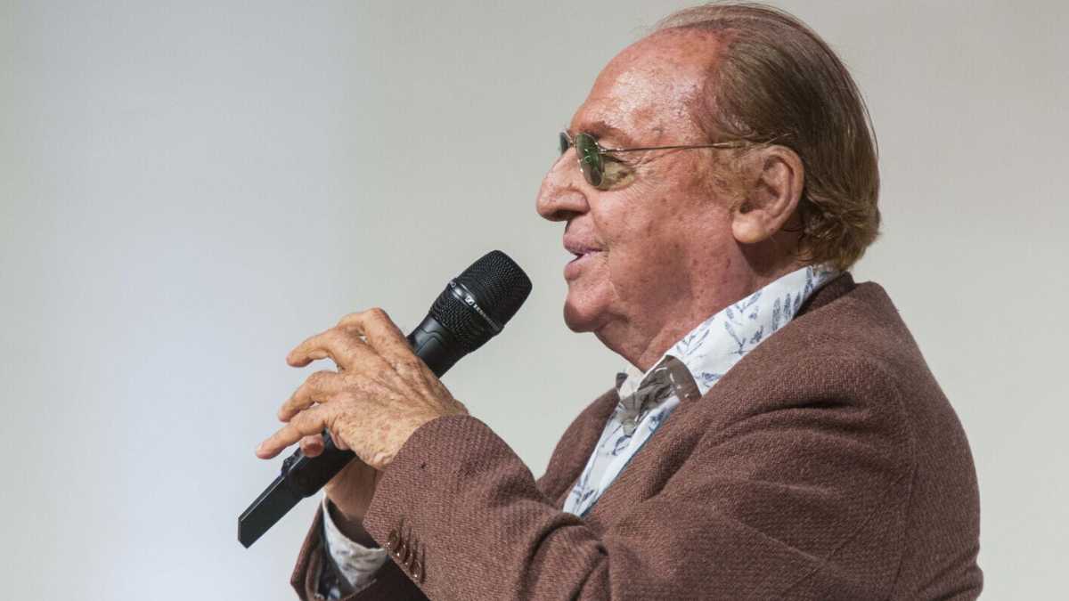 Immagine di Renzo Arbore, il clarinetto e quella laurea al Conservatorio
