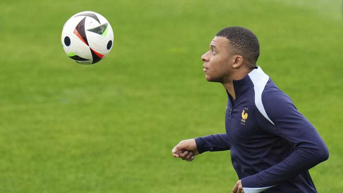 Immagine di L'Europeo di Mbappé, intrattenitore e calciatore