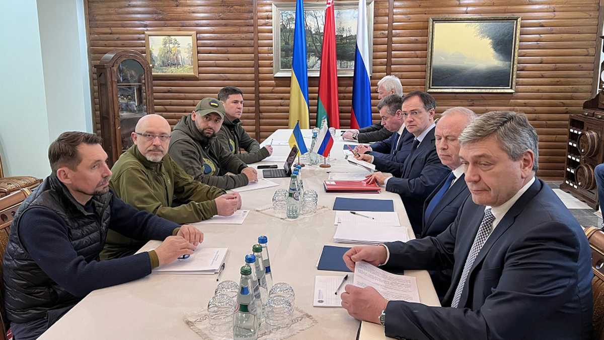 Immagine di La ricostruzione più in voga dei negoziati tra Ucraina e Russia del 2022 è inventata