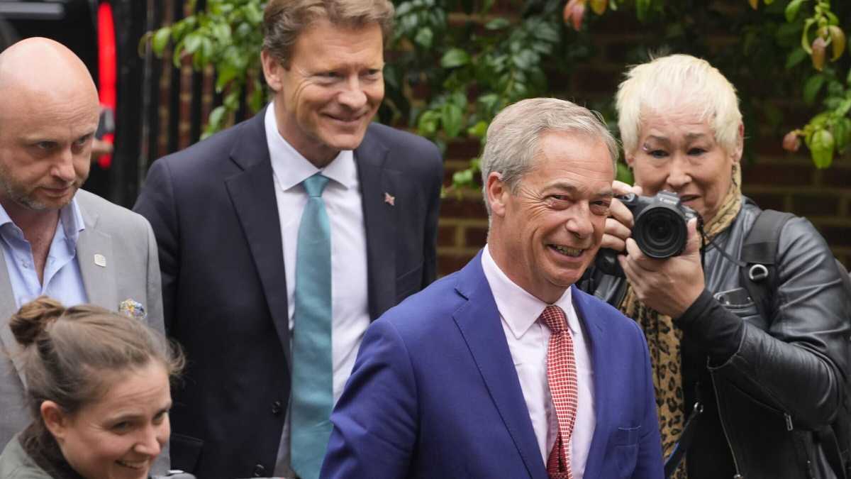 Immagine di Nigel Farage vuole guidare la destra britannica, al prossimo giro