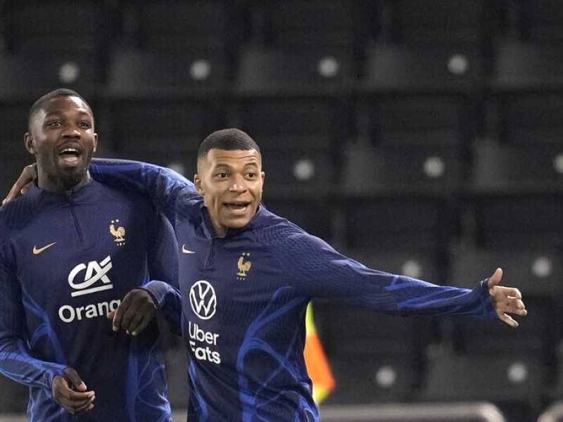 Kylian Mbappe e Marcus Thuram (AP Photo/Christophe Ena) <br />