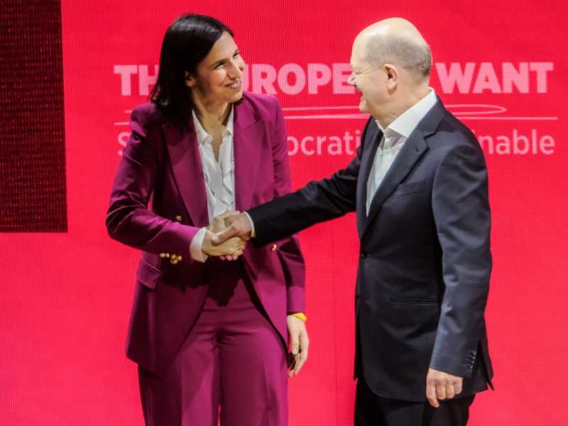Testacoda sulla Difesa: Meloni è più schleiniana di Scholz