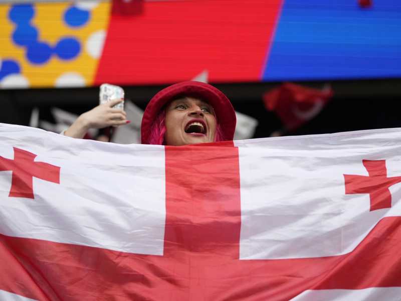 L’emozione dei georgiani agli Europei e la repressione del governo contro gli “agenti stranieri”