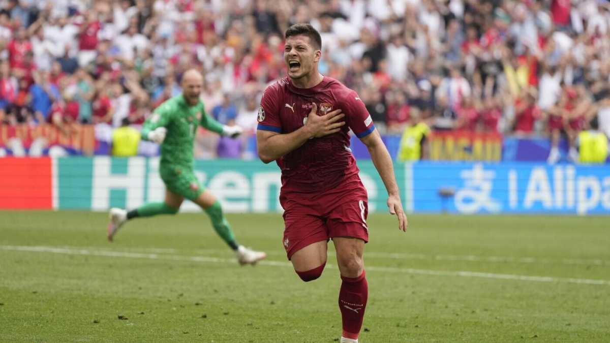 Immagine di Per fortuna che il gol al 95’ è di Jovic e non di un sudamericano. Ci siamo risparmiati litri di retorica