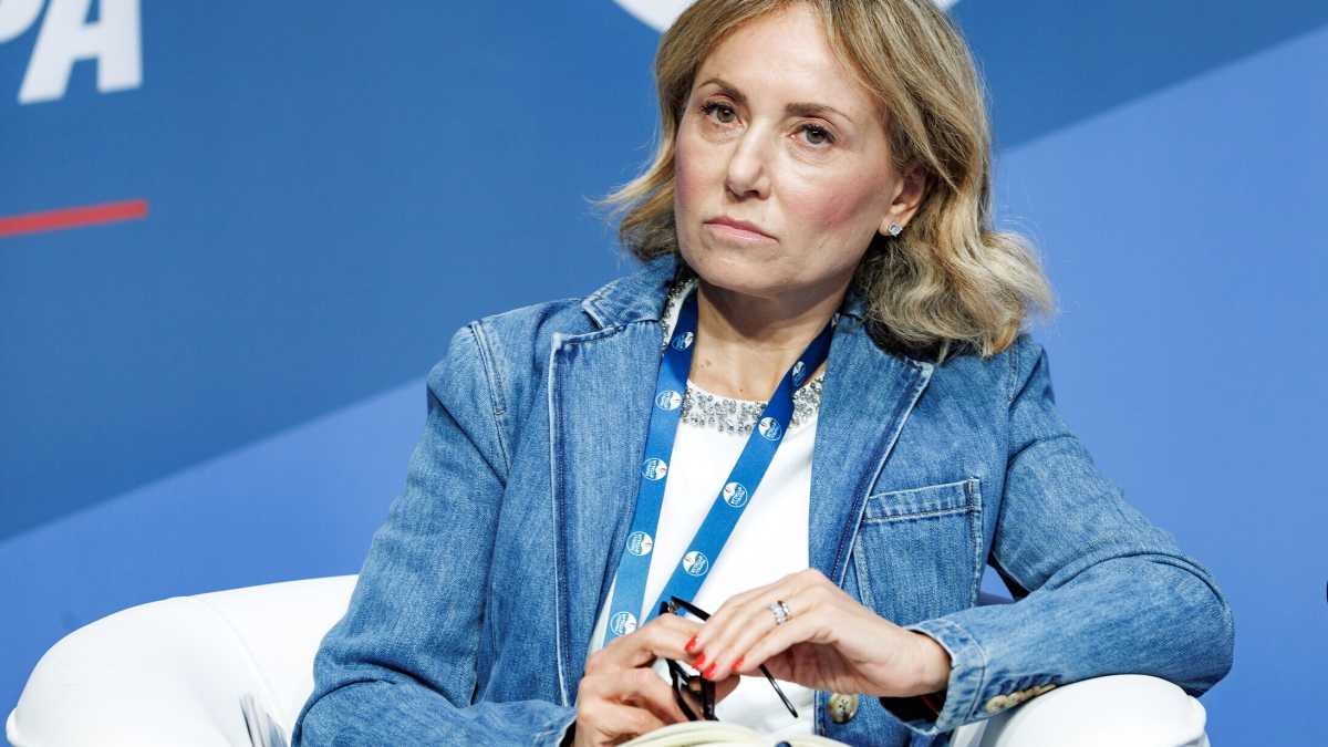 Immagine di Ester Mieli senza parole davanti alla realtà