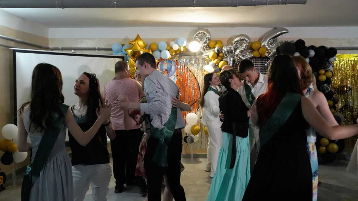 Immagine di La maturità a Kharkiv. La città si è difesa, oggi festeggia come ama fare: con la musica