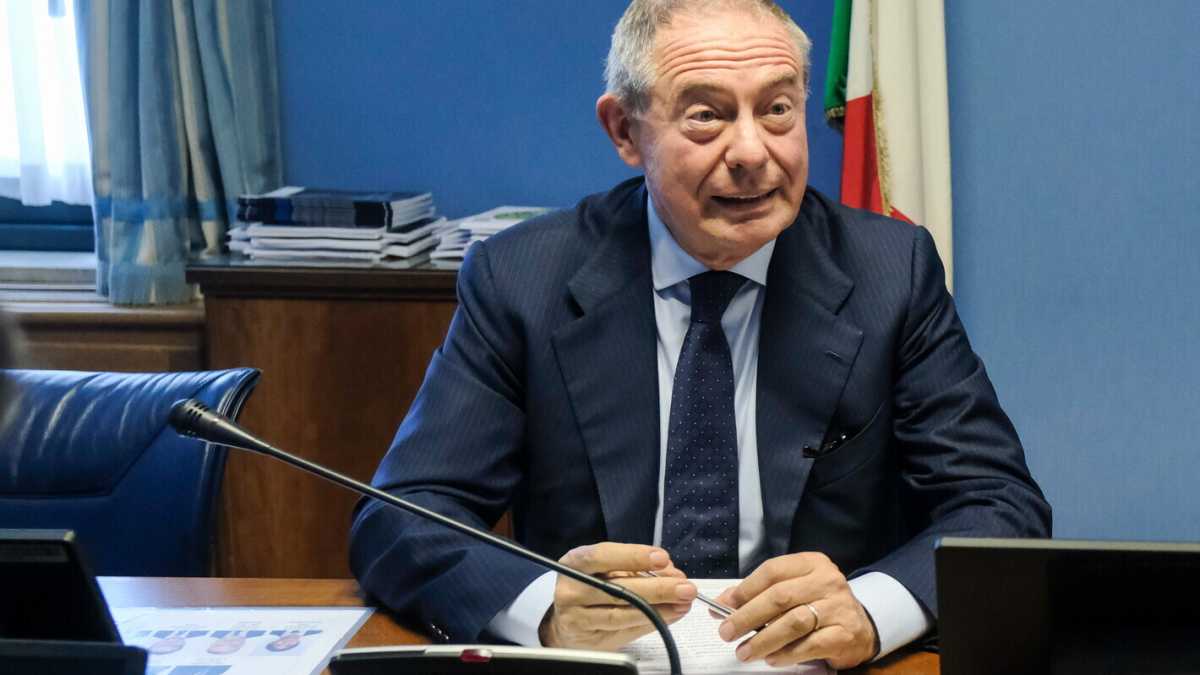 Immagine di Ilva commissariata e dimezzata per salvare la siderurgia