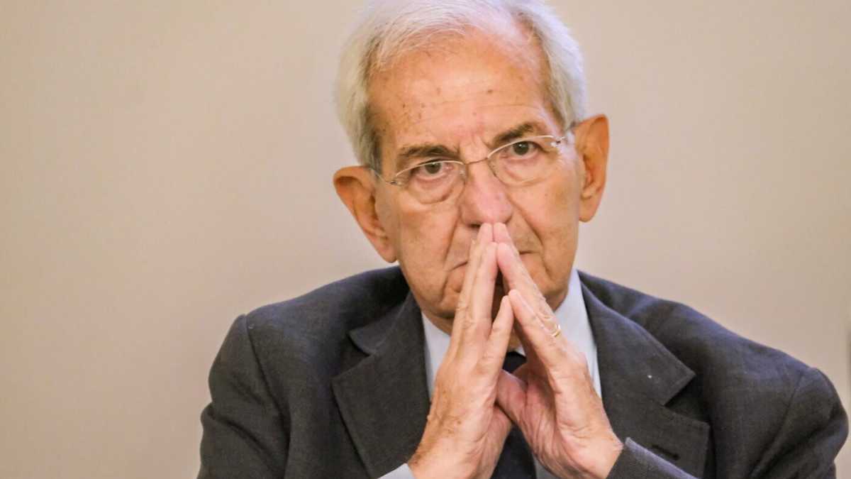 Immagine di Luciano Violante se ne va: "Lascerò la Fondazione Leonardo. Non condivido nuova linea"