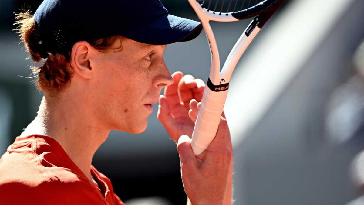 Immagine di Sinner che non beve vino dà il cattivo esempio