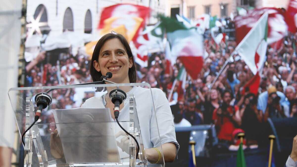 Immagine di Schlein d'Italia: vince i ballottaggi e prenota l'Anci per Manfredi, sindaco di Napoli