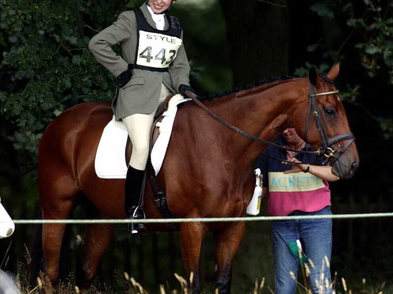  La principessa Anna a cavallo al Guards Polo Club di Windsor<br />(©Stephen Daniels/Alpha/Lapresse)<br />