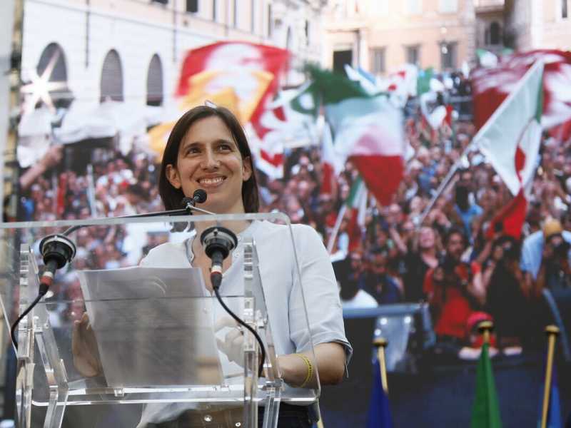 Schlein d'Italia: vince i ballottaggi e prenota l'Anci per Manfredi, sindaco di Napoli