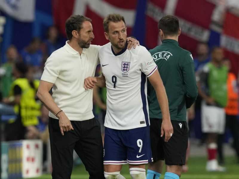 Harry Kane con il ct della Nazionale inglese Gareth Southgate (foto Ap, via LaPresse)