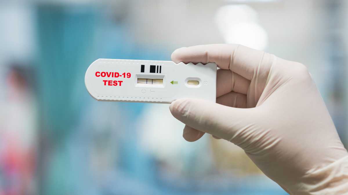 Immagine di Sintomi influenzali e Covid: quando effettuare un test?