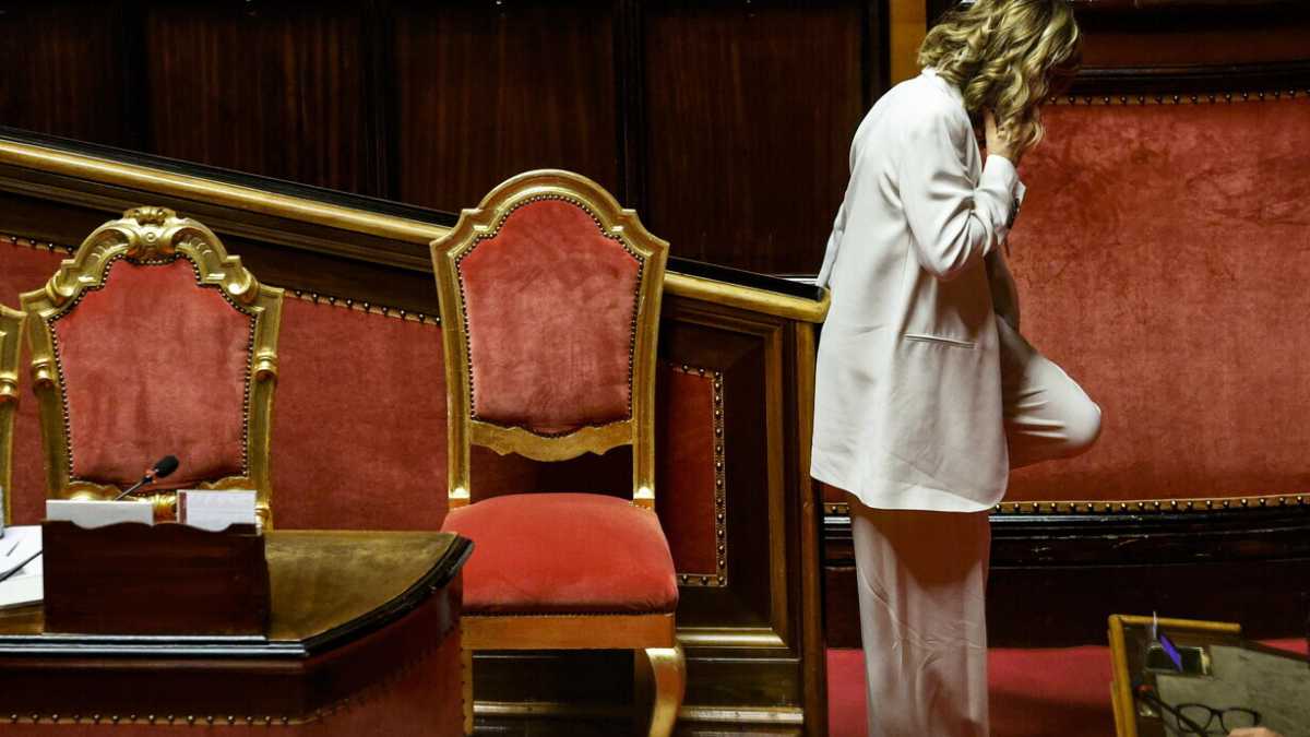 Immagine di Il bivio di Meloni: pronta all'astensione in Consiglio Ue, ma tratterà fino alla fine