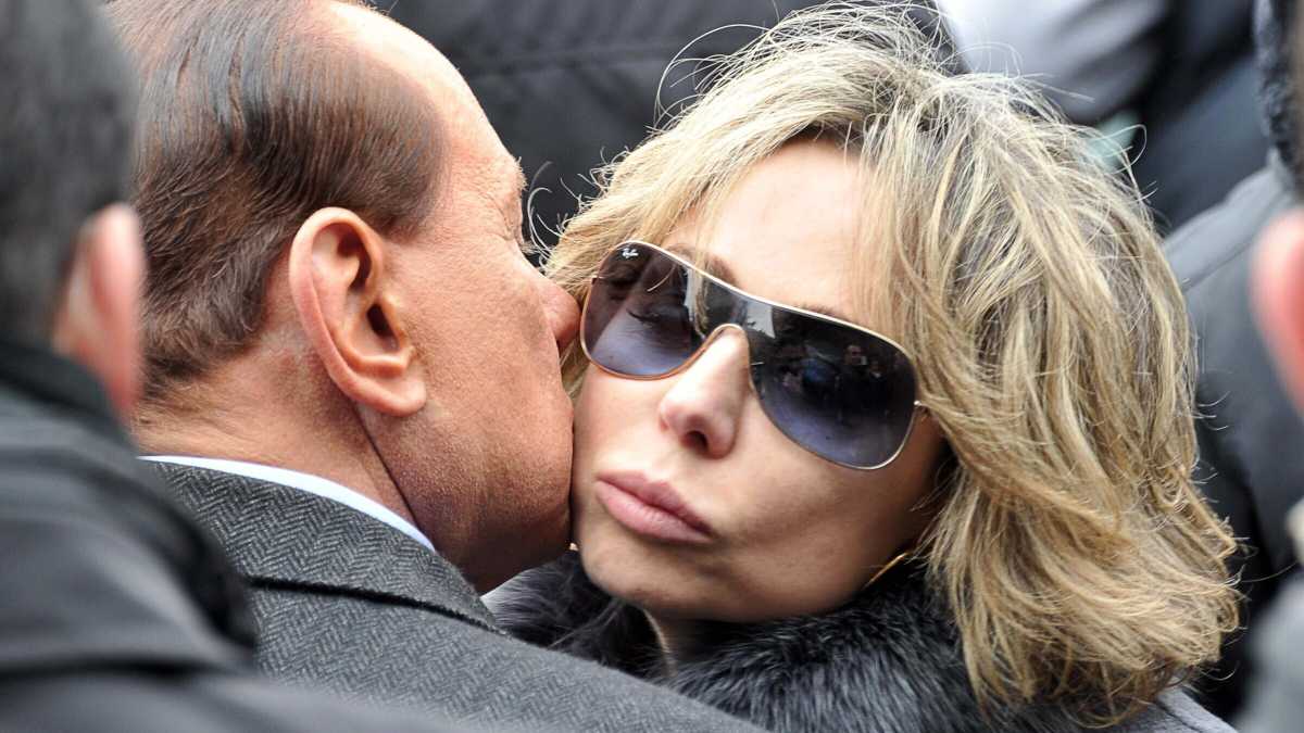 Immagine di Leggere l’intervista a Marina Berlusconi sul Cav. e non riconoscere il Cav. (ma solo la Ztl)