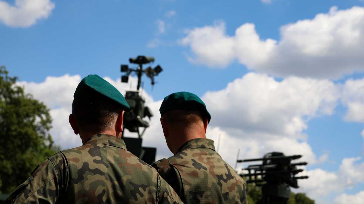 Immagine di La Difesa a parole di Meloni: l'Italia è l'unico paese Nato a ridurre le spese militari