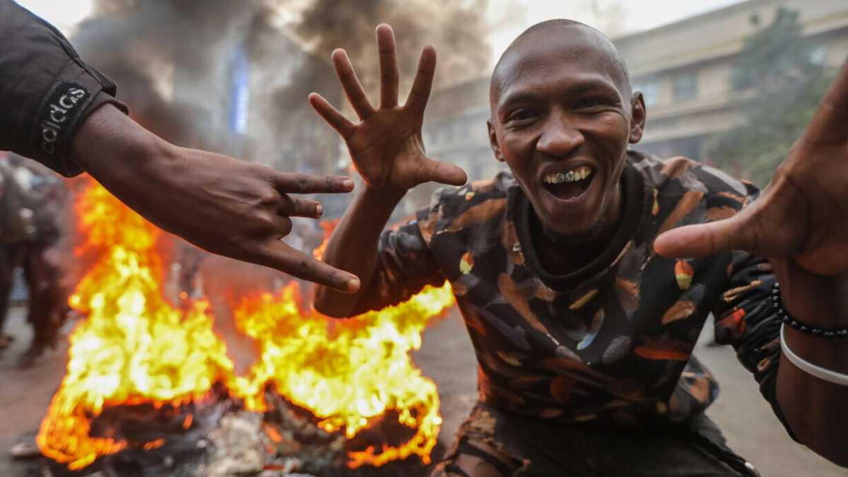 Immagine di In Kenya il governo ha tradito tutte le promesse e ha fatto arrabbiare la generazione Z