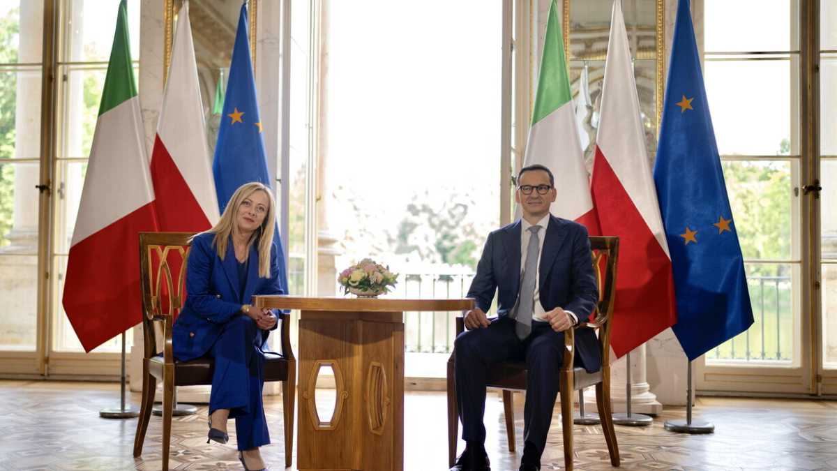 Immagine di Il PiS minaccia di lasciare Meloni con un Ecr spopolato, ma a Varsavia nessuno ci crede