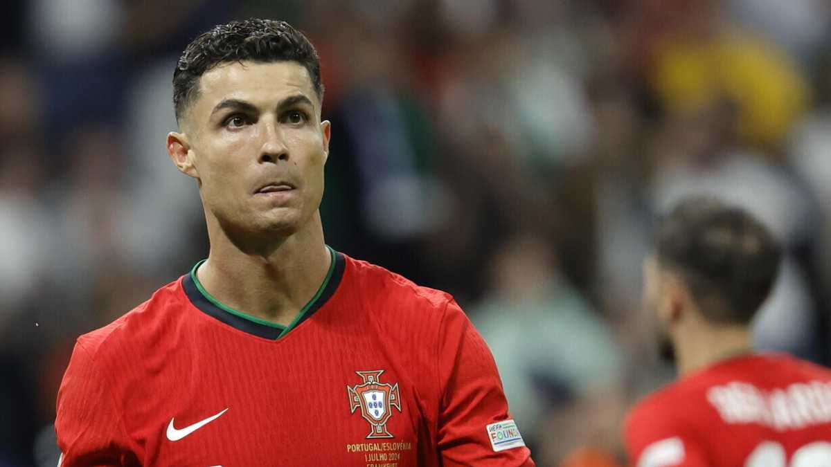 Immagine di Voi che criticate CR7 continuate pure a eccitarvi per gli zero gol di Mbappè