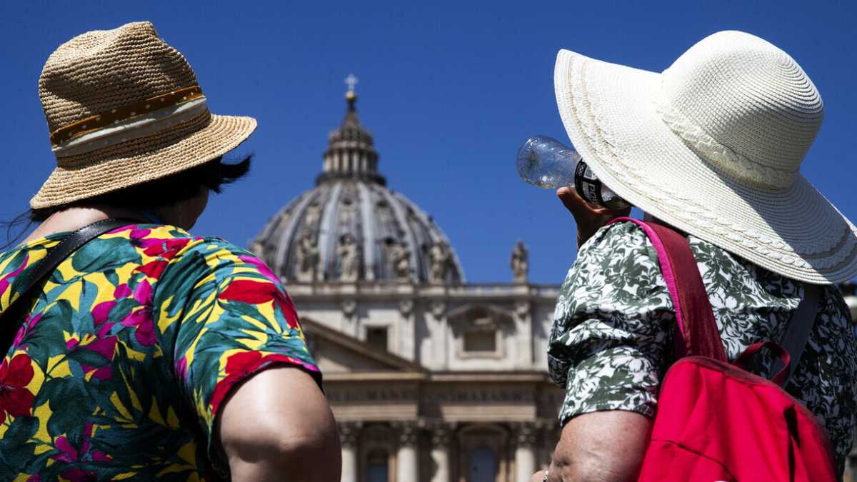 Immagine di L’Italia resta indifesa davanti all’esercito dei turisti armati di infradito e canotta