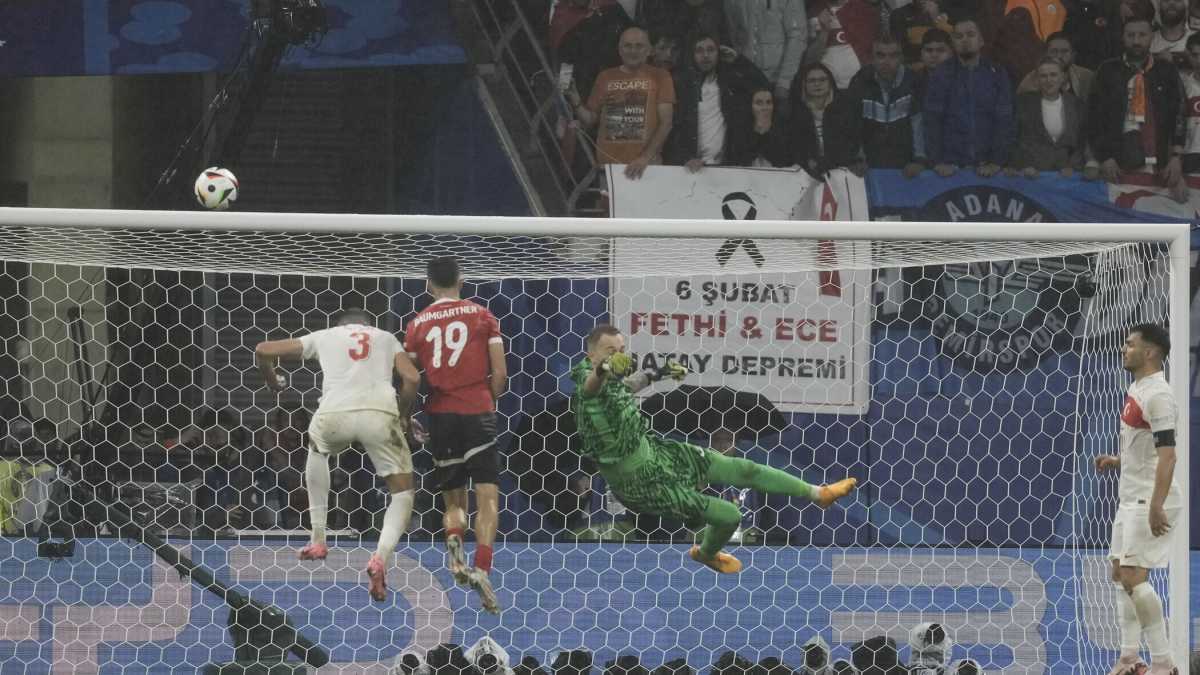 Immagine di In attesa delle semifinali, Gunok e Gundogan stregano i tifosi