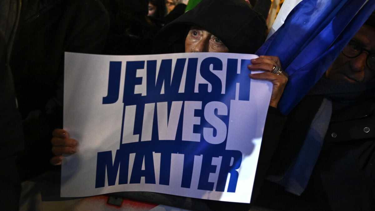 Immagine di Il caso dei post antisemiti del social media strategist delle Biblioteche comunali di Firenze. “Brutto clima”