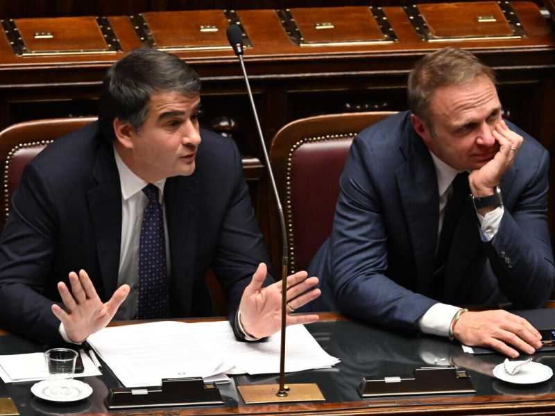 "My name is Lollo": il ministro studia l'inglese. È il piano B di Meloni come commissario Ue