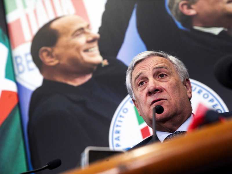Tajani pensa al presente di Forza Italia, la famiglia Berlusconi al futuro
