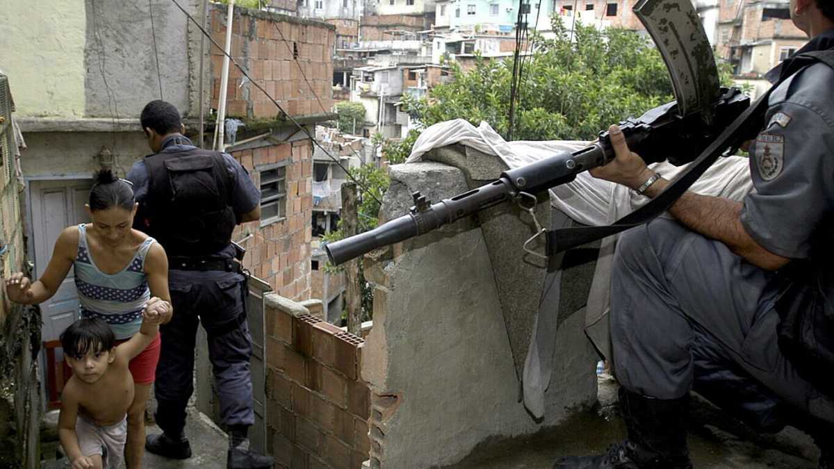 Immagine di In Brasile non ci s’annoia. Ecco i narcos pentecostali che attaccano le chiese cattoliche
