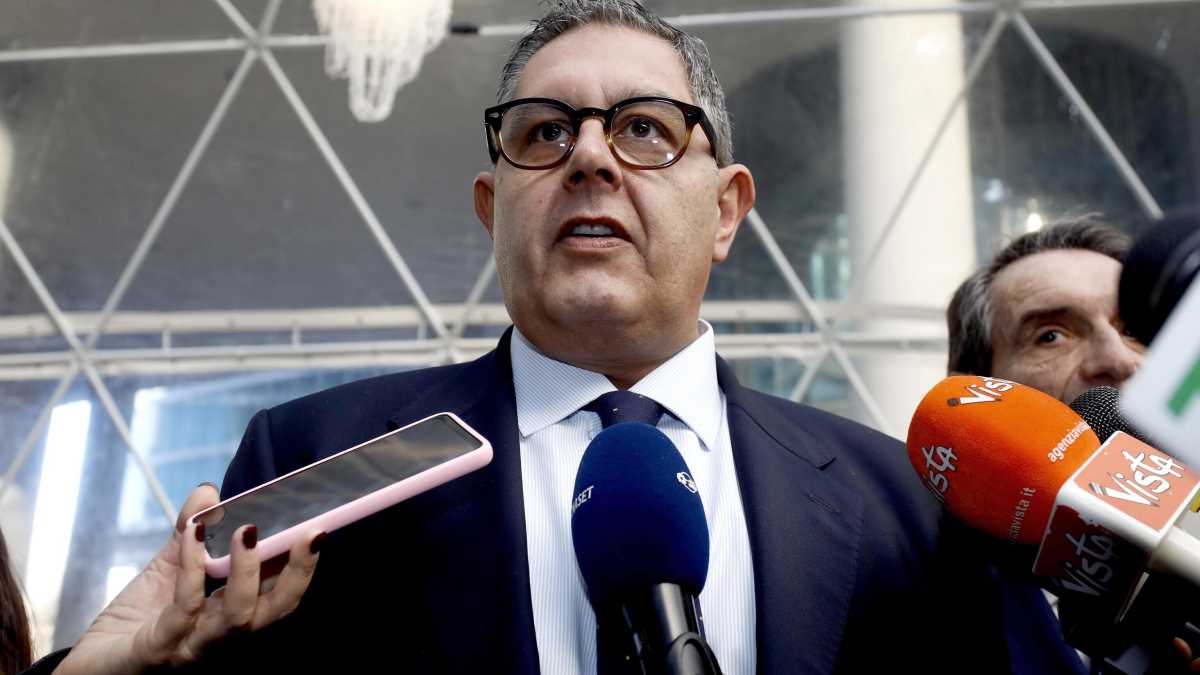 Immagine di "I magistrati vogliono far dimettere Toti, fa bene a resistere". Parla Fiandaca