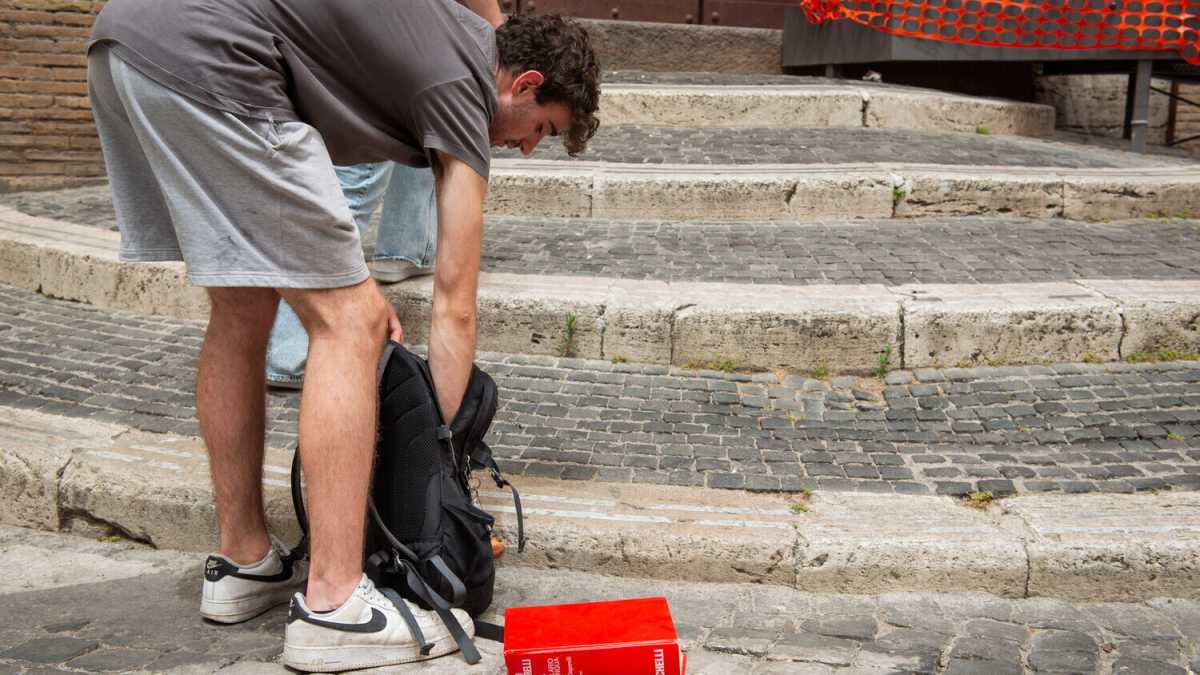 Immagine di Per favore non sparate (almeno) sugli alunni