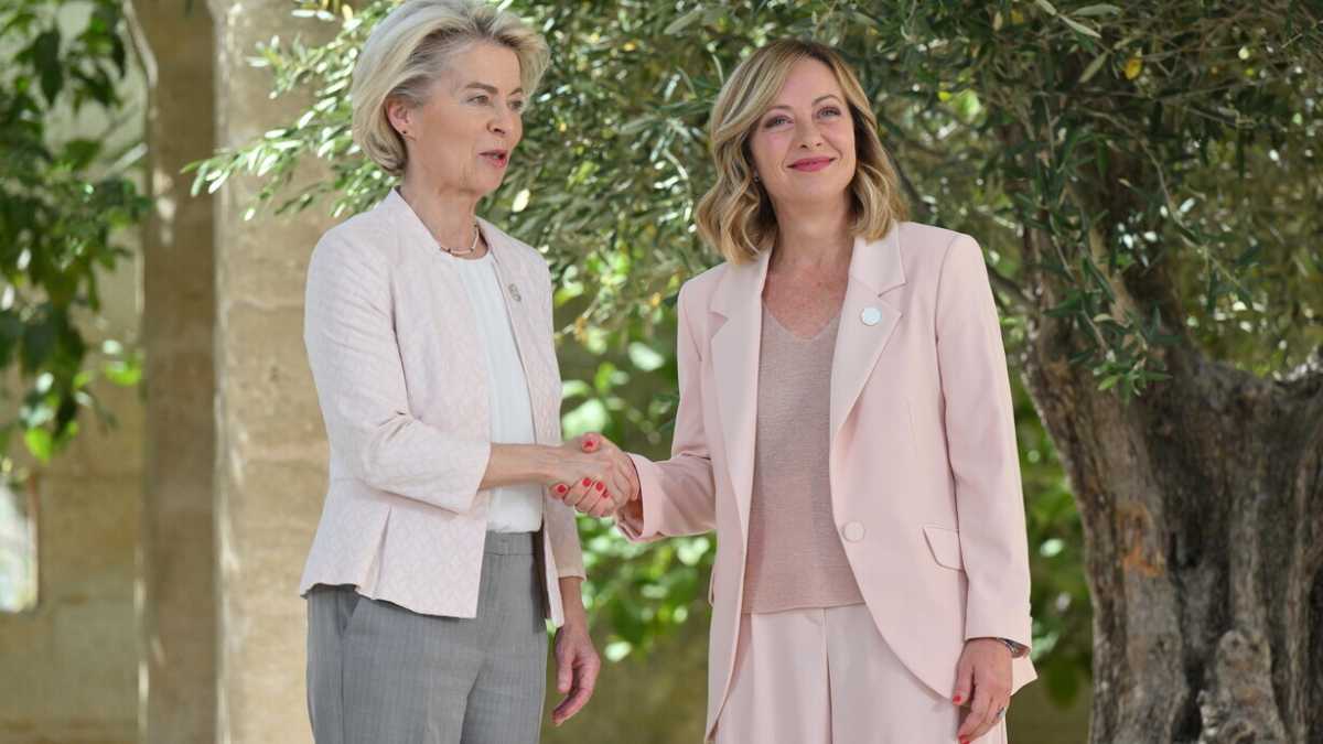 Immagine di Il ballo tra Ursula e Meloni. E i dubbi tecnici della premier sull'astensione: meglio essere netti