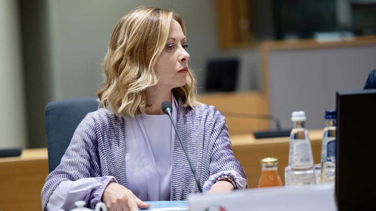 Immagine di Meloni a Tripoli per rilanciare la strategia migratoria: "Combattiamo insieme la tratta di essere umani"