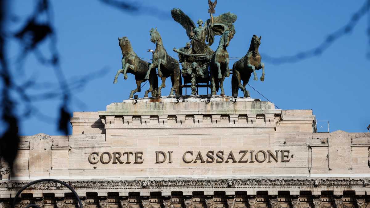 Immagine di La Corte Costituzionale invita a un approccio più liberale per evitare la “paura della firma”