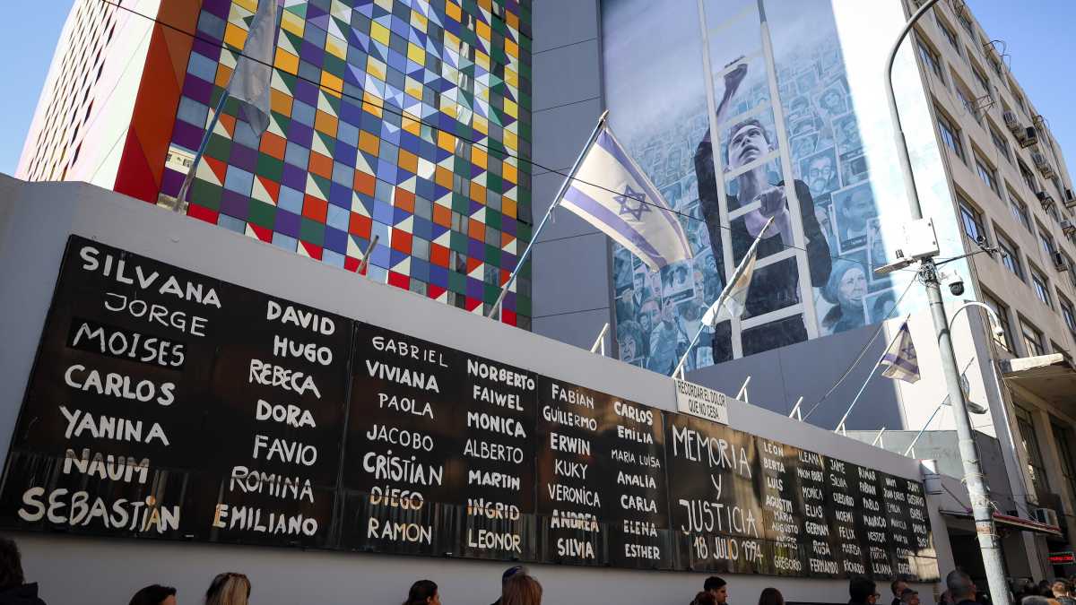 Immagine di I trent'anni di impunità per l'attentato al centro della comunità ebraica argentina
