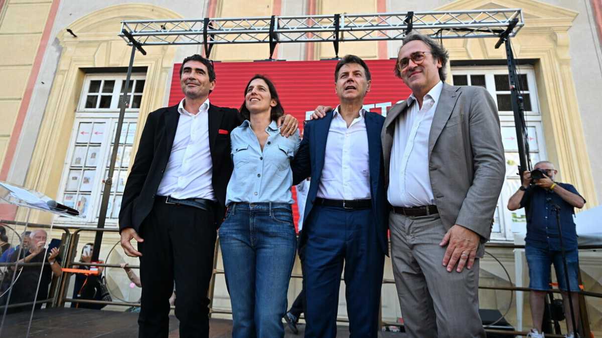 Immagine di Pd, M5s, Avs agitano la forca contro Toti, raggiunto da un nuovo arresto con copia e incolla