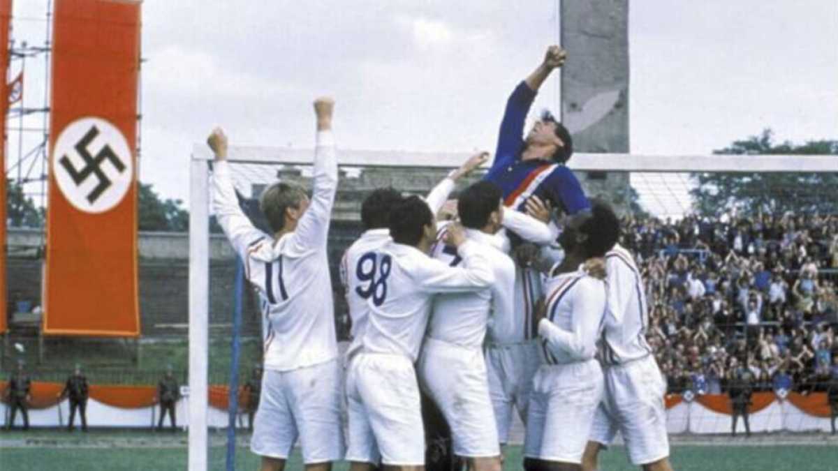 Immagine di Quei commenti sulla partita del cuore che fanno venire in mente "Fuga per la vittoria"