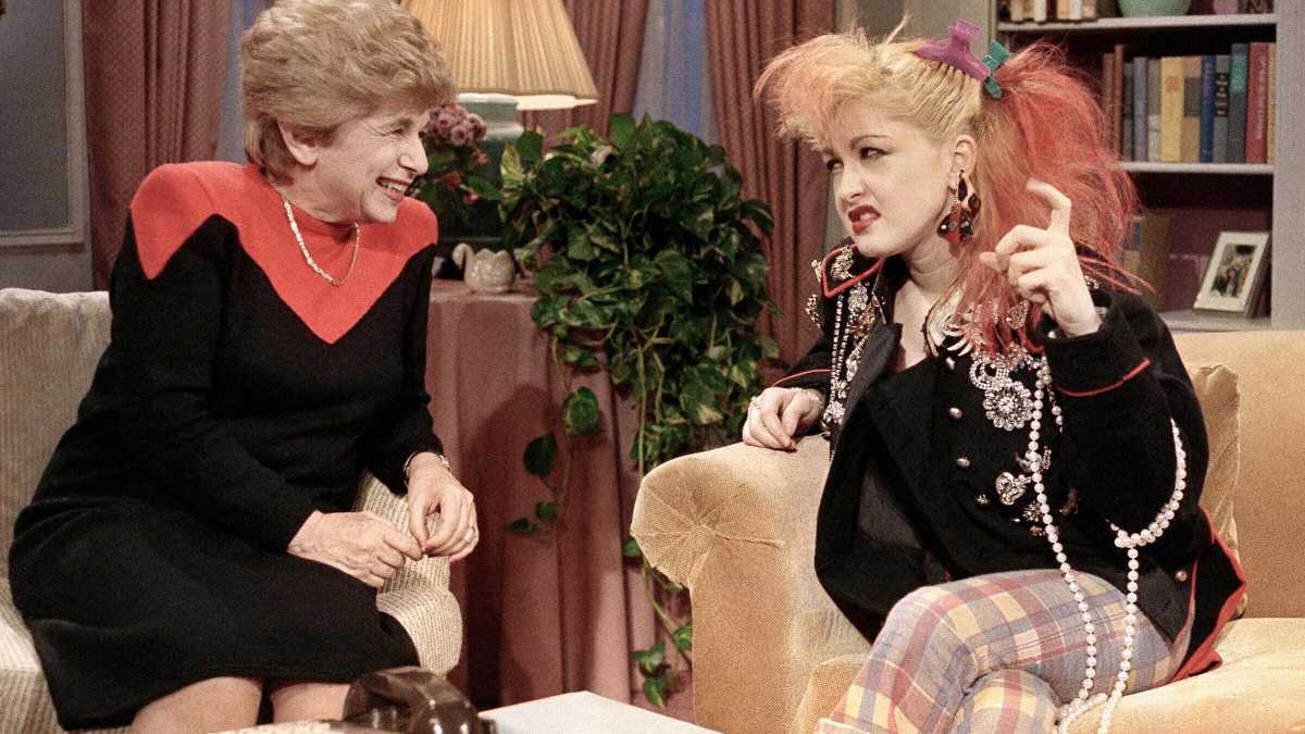 Immagine di Un ricordo di Dr Ruth e dei suoi consigli liberi e gioiosi (nudi a letto solo se ce n’è motivo)