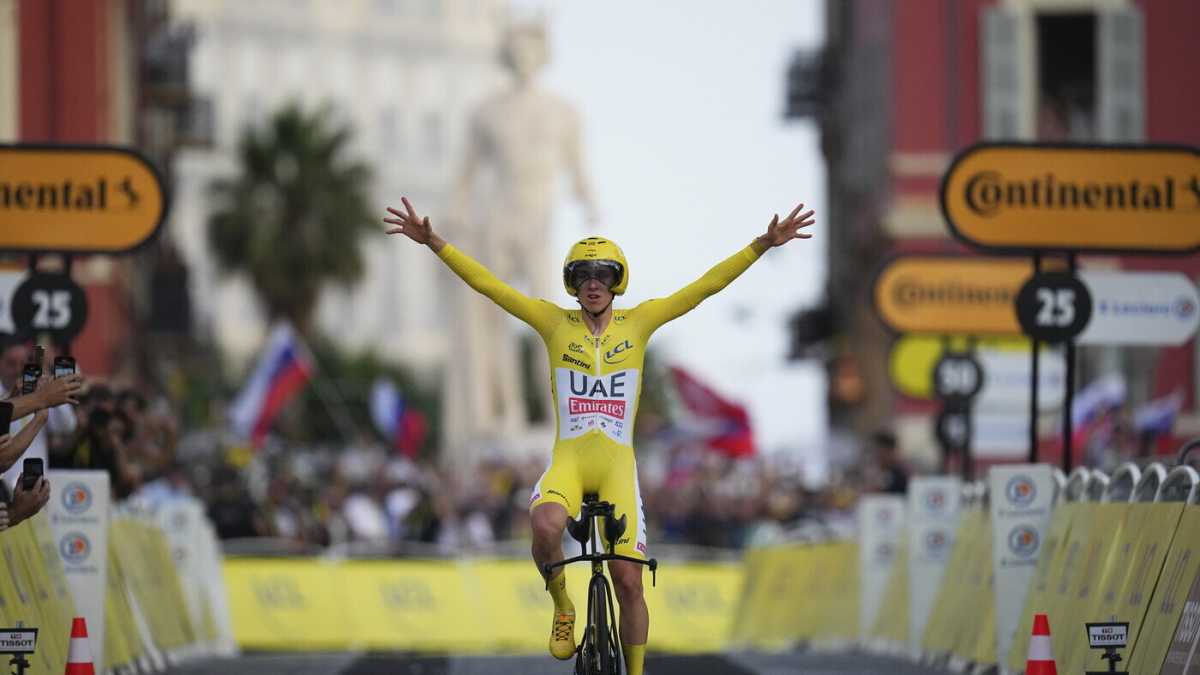Immagine di Tour de France. Tadej Pogacar ha chiuso i suoi tre mesi perfetti in una stagione perfetta