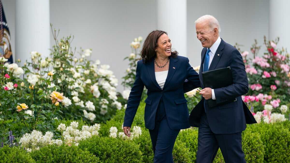 Immagine di Come è cresciuta Kamala a fianco di Biden