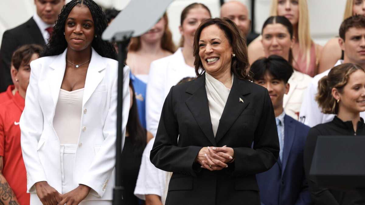 Immagine di Kamala Harris rovescia la retorica del "fight" a suo vantaggio