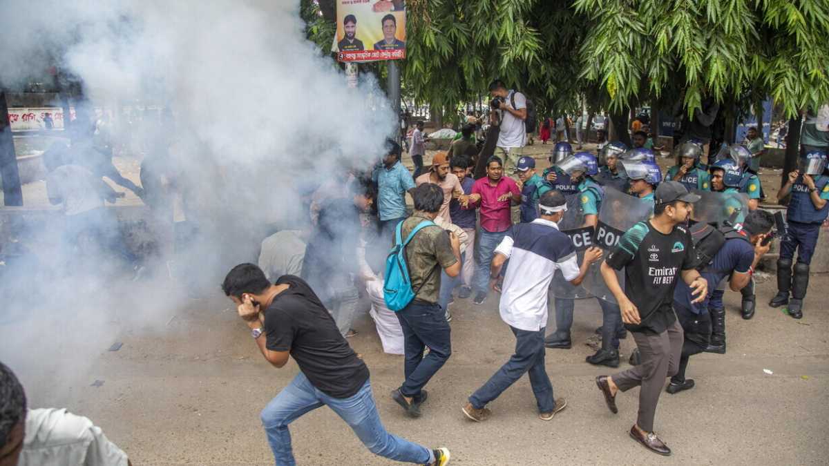 Immagine di In Bangladesh il governo sempre più autoritario di Sheikh Hasina spara sui suoi studenti
