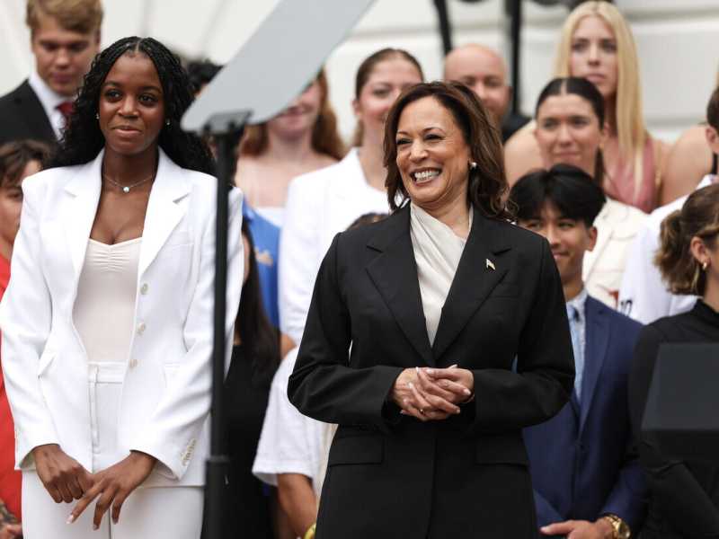 Kamala Harris rovescia la retorica del "fight" a suo vantaggio